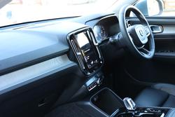 2022 Volvo
XC40 T4 Inscription