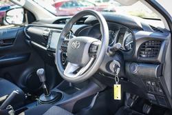 2025 Toyota HILUX Workmate