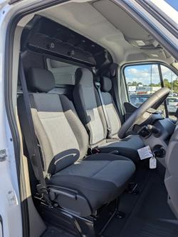 2024 RENAULT MASTER LWB