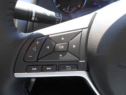 2025 Nissan Navara ST