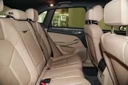 2019 Porsche
Macan