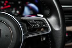 2019 Porsche
Macan