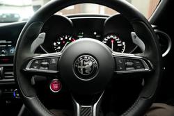 2022 Alfa Romeo Giulia Quadrifoglio