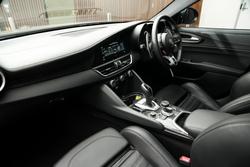 2022 Alfa Romeo Giulia Quadrifoglio