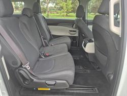 2022 Kia Carnival S