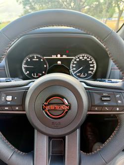 2025 NISSAN NAVARA ST-X