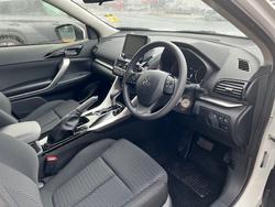 2024 MITSUBISHI
ECLIPSE CROSS ES