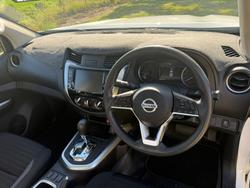 2022 NISSAN NAVARA SL