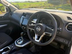 2022 NISSAN NAVARA SL