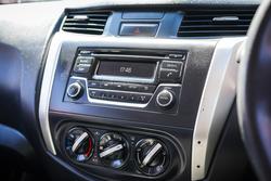 2017 NISSAN NAVARA RX (4x2)