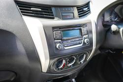 2017 NISSAN NAVARA RX (4x2)