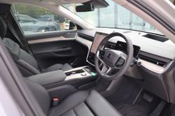 2025 Volvo EX90 Plus Twin Motor