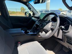 2024 Toyota LANDCRUISER GXL White