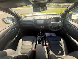 2025 Isuzu D-MAX BLADE