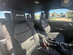 2025 Isuzu D-MAX BLADE