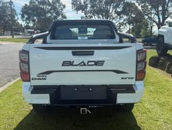 2025 Isuzu D-MAX BLADE