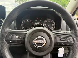 2026 NISSAN NAVARA SL