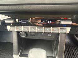 2026 NISSAN NAVARA SL