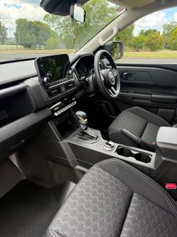 2026 NISSAN NAVARA SL