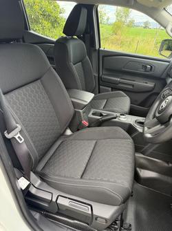 2026 NISSAN NAVARA SL