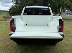 2026 NISSAN NAVARA SL