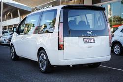 2025 Hyundai STARIA