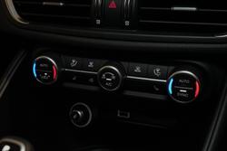 2025 Alfa Romeo Giulia Quadrifoglio Estrema