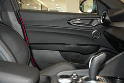 2025 Alfa Romeo Giulia Quadrifoglio Estrema