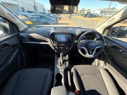 2025 Isuzu
D-MAX SX
