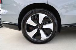 2024 Volvo EX90 Plus Twin Motor