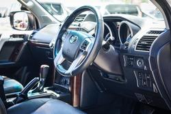 2017 Toyota PRADO VX