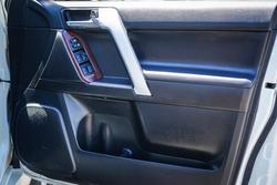 2017 Toyota PRADO VX