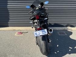 2025 Yamaha YZF-R1 Black