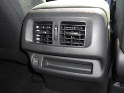 2025 Nissan Navara ST-X