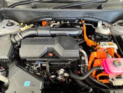 2025 Hyundai
                Santa Fe Hybrid