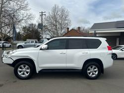 2011 TOYOTA
LANDCRUISER PRADO GXL (4x4)