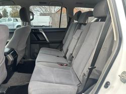 2011 TOYOTA
LANDCRUISER PRADO GXL (4x4)