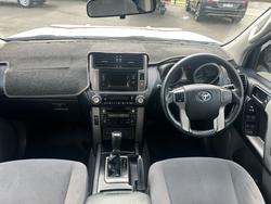 2011 TOYOTA
LANDCRUISER PRADO GXL (4x4)