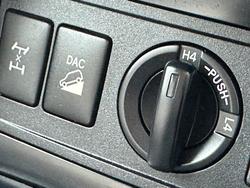 2011 TOYOTA
LANDCRUISER PRADO GXL (4x4)