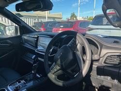 2025 Isuzu
MU-X LS-T