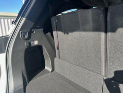 2025 Isuzu
MU-X LS-T