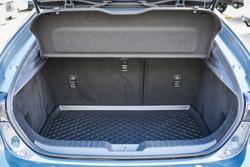2022 MAZDA MAZDA3 X20 ASTINA M HYBRID