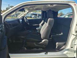 2025 ISUZU
D-MAX SX