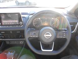 2025 Nissan X-TRAIL ST