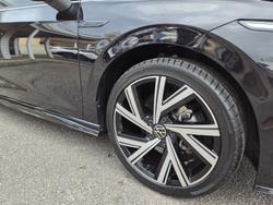 2022 VOLKSWAGEN GOLF MY23 R-LINE BLACK