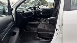 2024 Toyota Hilux 4x4 SR 2.8L T Diesel Automatic Double Cab
