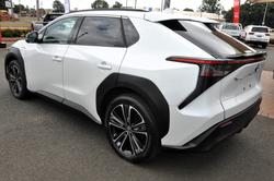 2023 Toyota bZ4x Standard AWD 71.4 kWh Li-ion batt Automatic Wagon