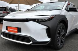 2023 Toyota bZ4x Standard AWD 71.4 kWh Li-ion batt Automatic Wagon