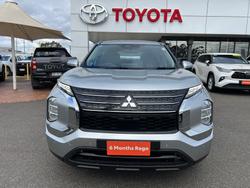 2022 MITSUBISHI OUTLANDER ES 7 SEAT (2WD)