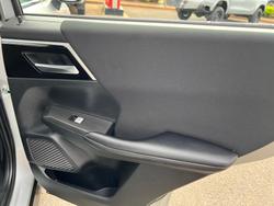 2022 MITSUBISHI OUTLANDER ES 7 SEAT (2WD)